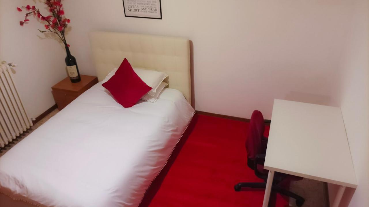 Unique & Beautiful Bedroom In Central Of פירנצה מראה חיצוני תמונה